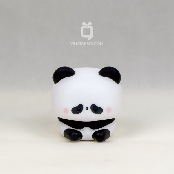 چراغ خواب سیلیکونی پاندا کله گنده (Big Head Panda): شب‌خواب لمسی