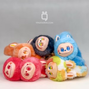 گوشگیر طرح لبوبو (Labubu): اکسسوری زمستانی فانتزی Pop Mart