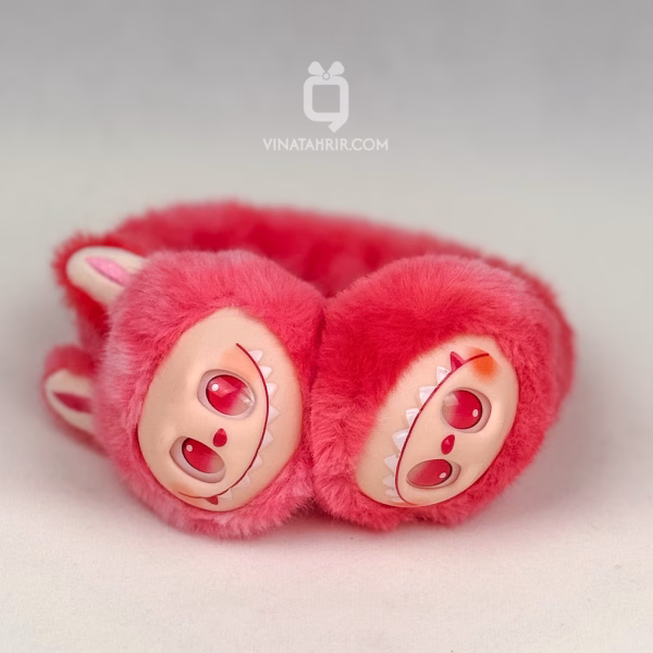 گوشگیر طرح لبوبو (Labubu): اکسسوری زمستانی فانتزی Pop Mart